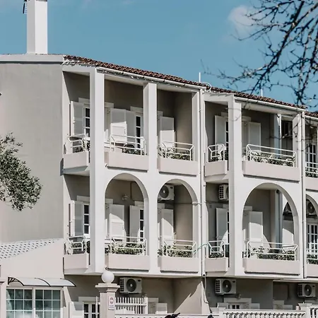 Pelithea Family Hotel