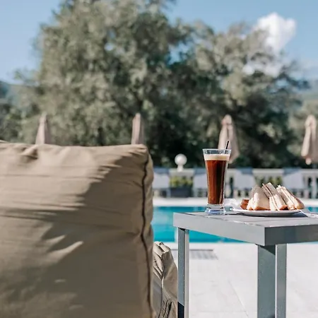 Pelithea Family ホテル イプソス