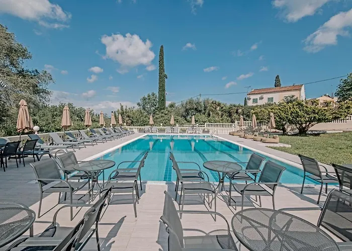 فندق Pelithea Family By Nestivo Hospitality إيبسوس